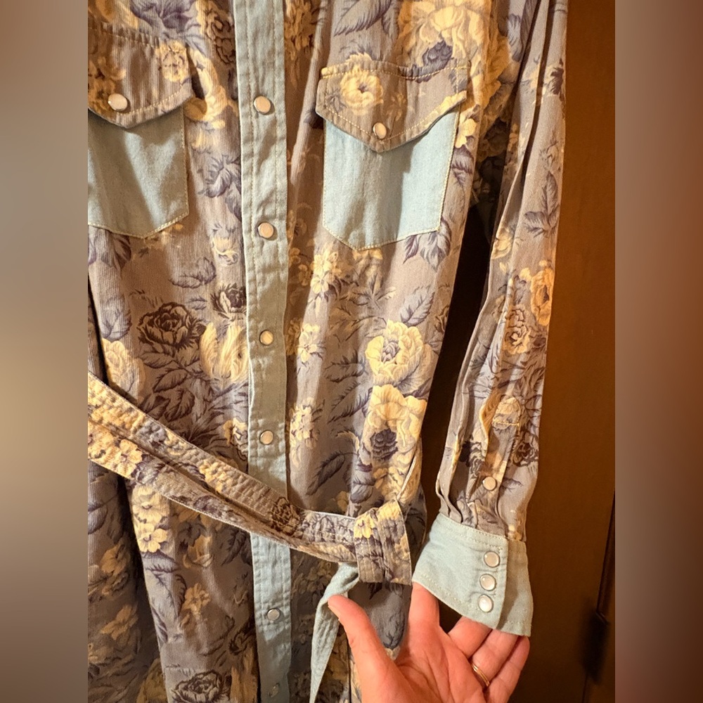 Love the Label Anthropologie Floral Chambray Belted Mini Dress - Picture 5 of 9